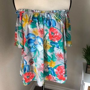 BL(Izzy & lola) strapless OR off the shoulder top